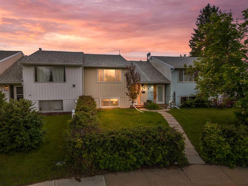 Second View of 32 Whiteside Crescent , West Park, Red Deer, Alberta, T4N 5Z1