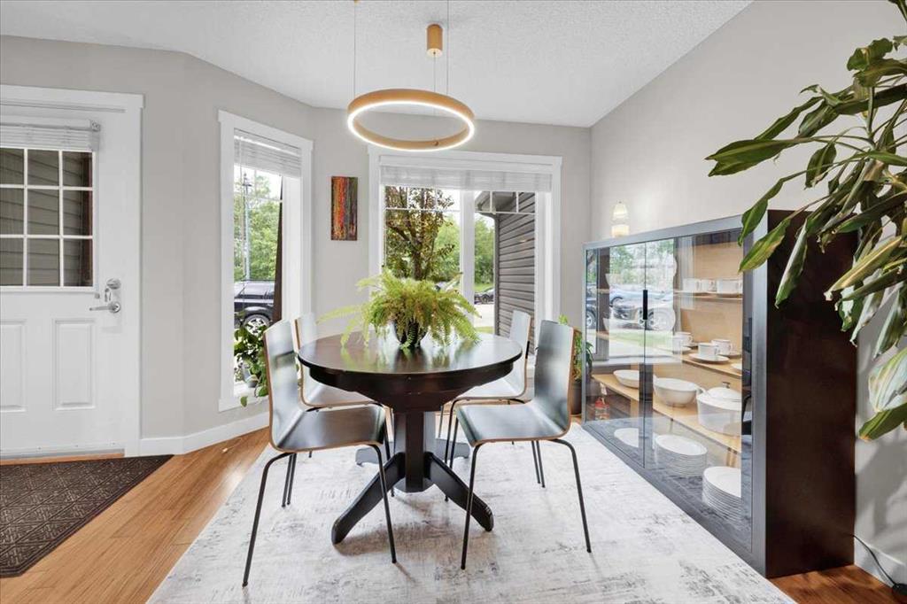 Fifth View of 1562 93 Street SW, Aspen Woods, Calgary, Alberta, T3H 0P5