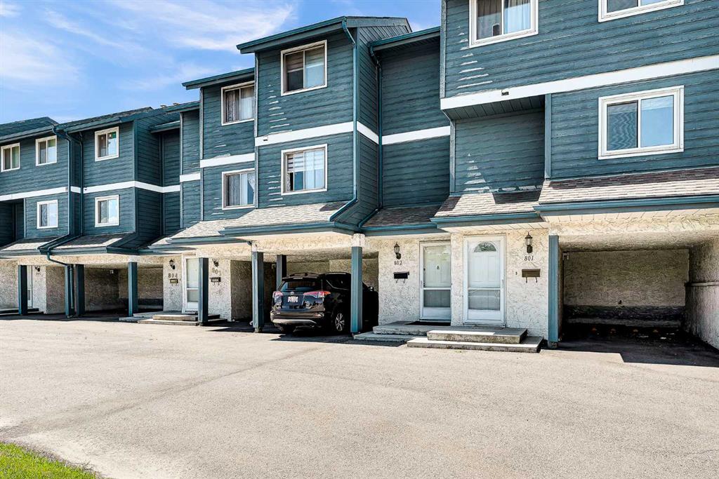 Third View of 802, 919 38 Street NE, Marlborough, Calgary, Alberta, T2A6E1