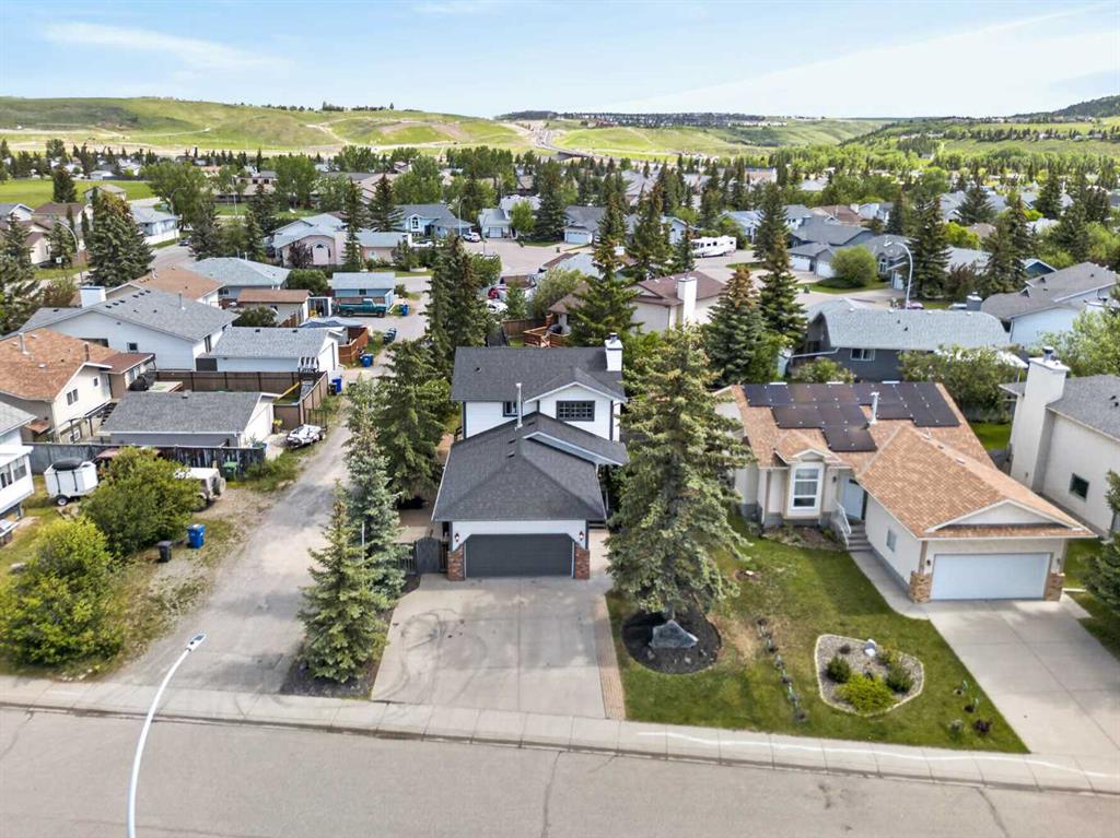 Fourth View of 70 West Mackay Crescent , West Valley, Cochrane, Alberta, T4C 1J7