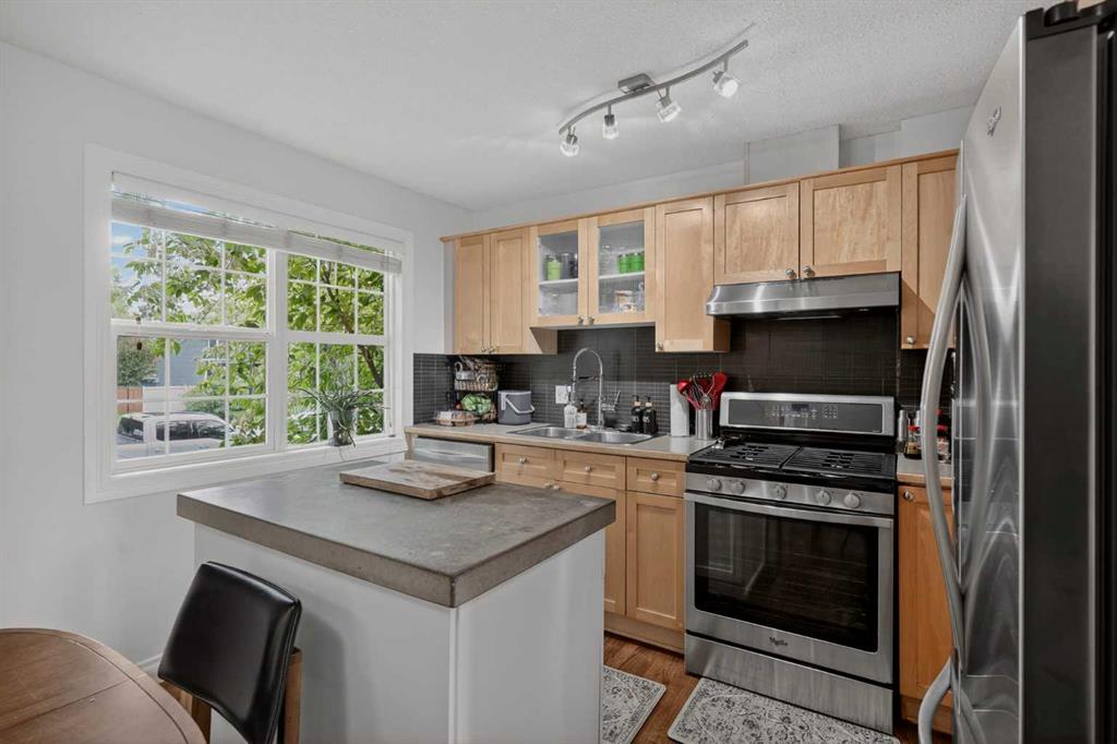 Fourth View of 4421 Quentin Court SW, Garrison Woods, Calgary, Alberta, T2T 6B8