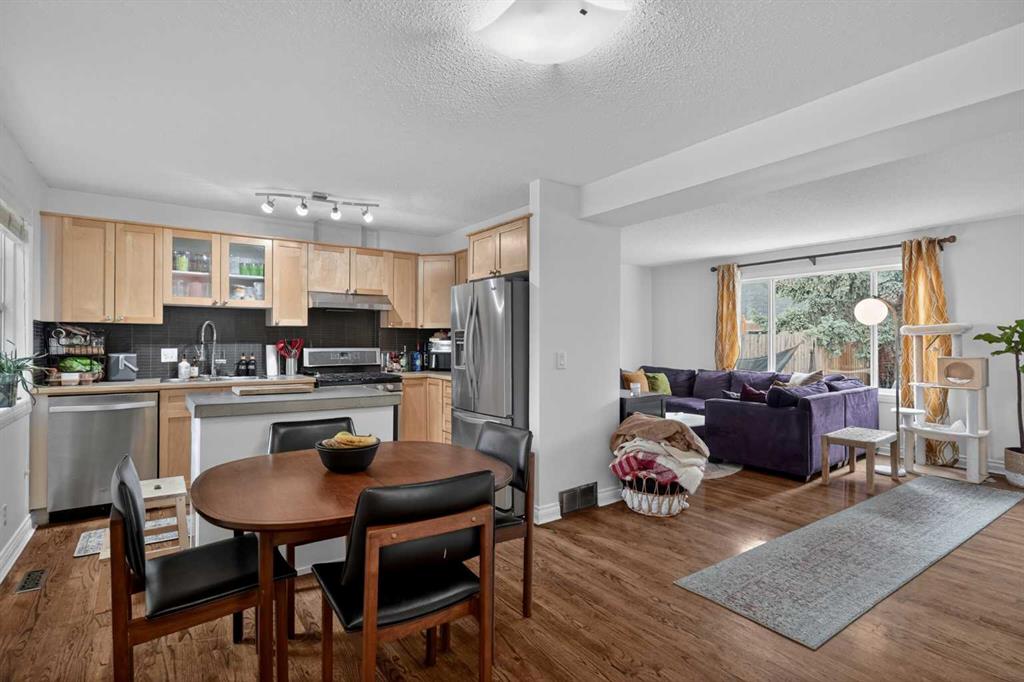 Fifth View of 4421 Quentin Court SW, Garrison Woods, Calgary, Alberta, T2T 6B8