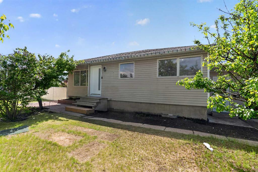 Third View of 9204 100 Street , Swanavon, Grande Prairie, Alberta, T8V2K7