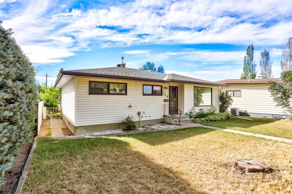Third View of 726 10 Avenue S, Fleetwood, Lethbridge, Alberta, T1K 0A1