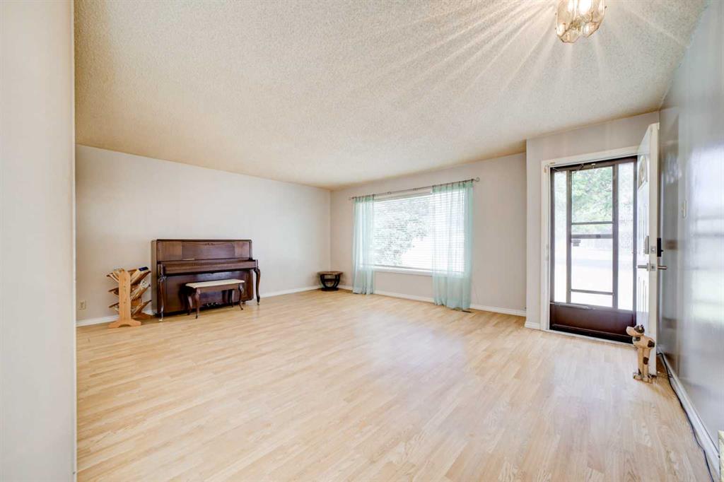Fifth View of 726 10 Avenue S, Fleetwood, Lethbridge, Alberta, T1K 0A1