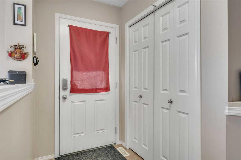 Third View of 33 Saddlebrook Common NE, Saddle Ridge, Calgary, Alberta, T3J 0K1