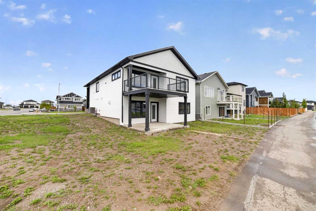 Third View of 680 Sixmile Crescent S, Southgate, Lethbridge, Alberta, T1K8G3