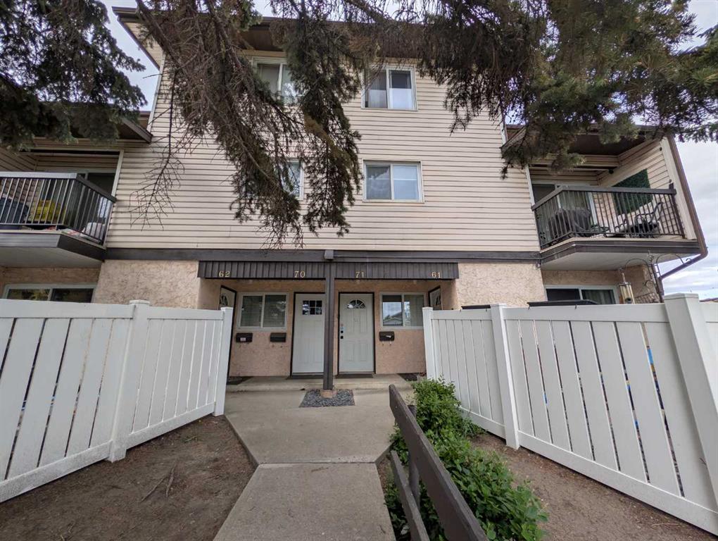71, 3745 Fonda Way SE, A2320788, Alberta,
