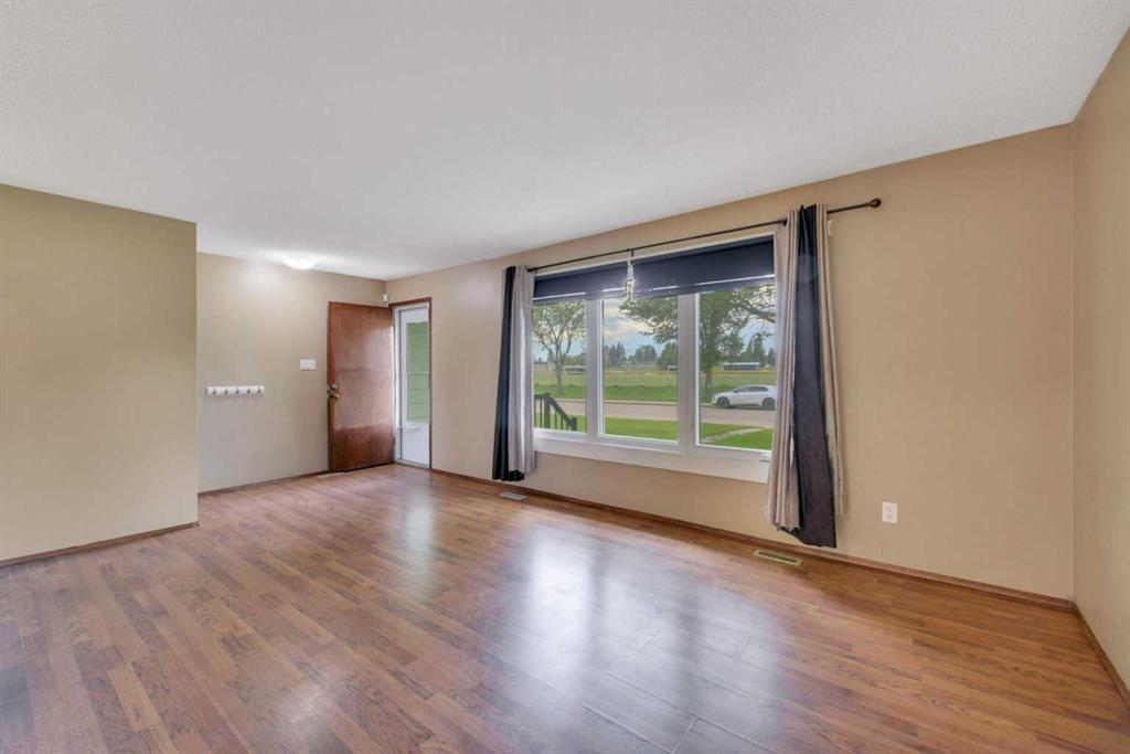 Fourth View of 3405 55 Avenue , West Park, Red Deer, Alberta, T4N 5L4