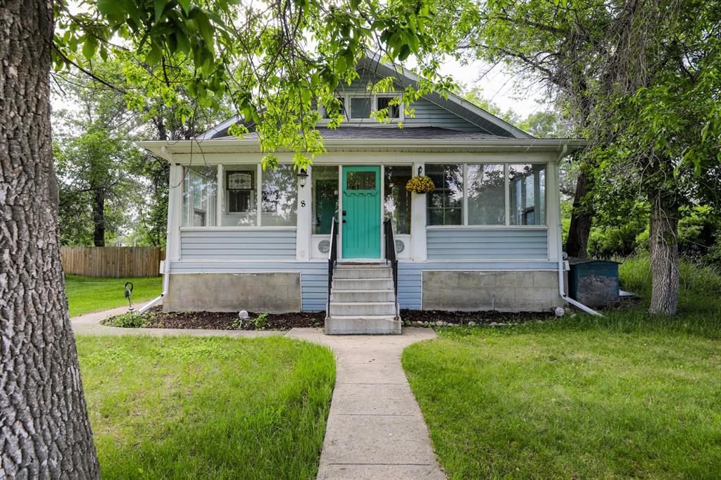 8 N 2 Street W, A2320834, Alberta,