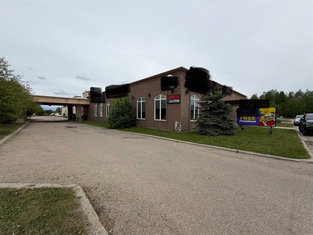 BUSINESS BUSINESS Avenue , A2320838, Alberta,