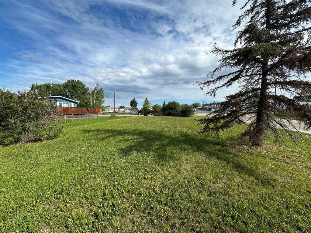 Third View of 9901 104 Avenue , N/A, Clairmont, Alberta, T8X 5A5