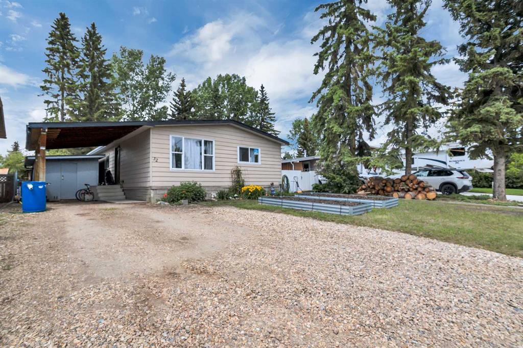 MLS® listing #112928006 for sale located at 32 Sandstone Avenue 