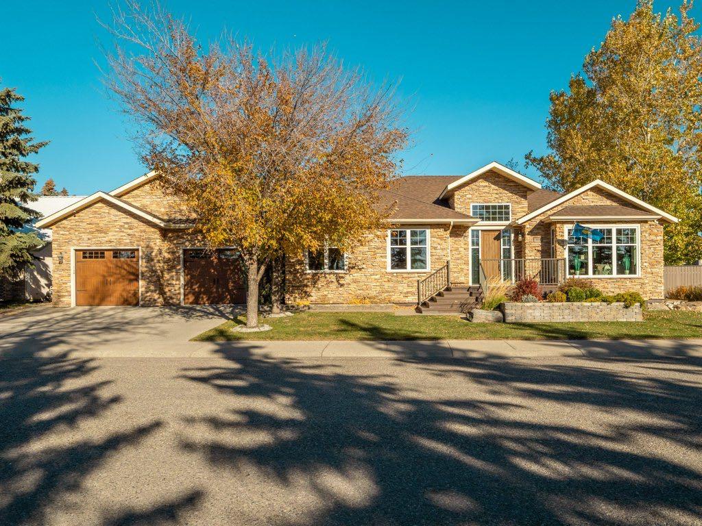 627 18 Street , A2320908, Alberta,