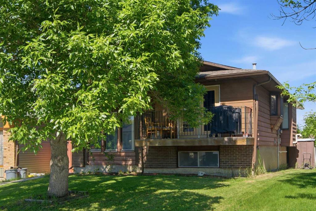 Fifth View of 20 Berkshire Court NW, Beddington Heights, Calgary, Alberta, T3K 1Z5
