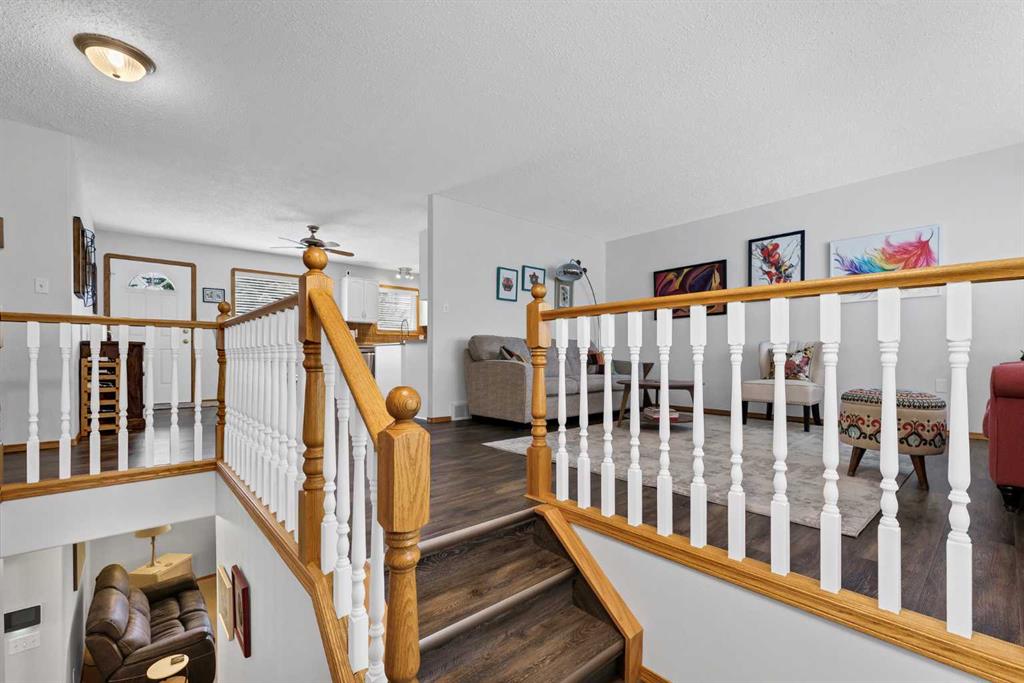 Fifth View of 2 Hunter Court NE, Northeast Crescent Heights, Medicine Hat, Alberta, T1C1W5