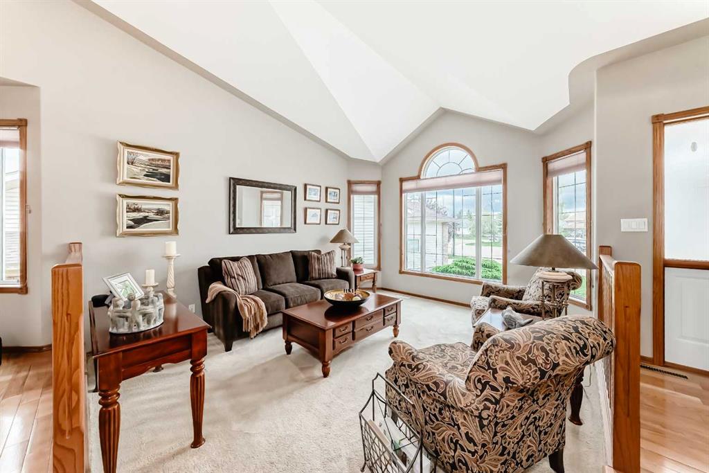 Fifth View of 15 East Close , Eastview Estates, Red Deer, Alberta, T4R 2K2