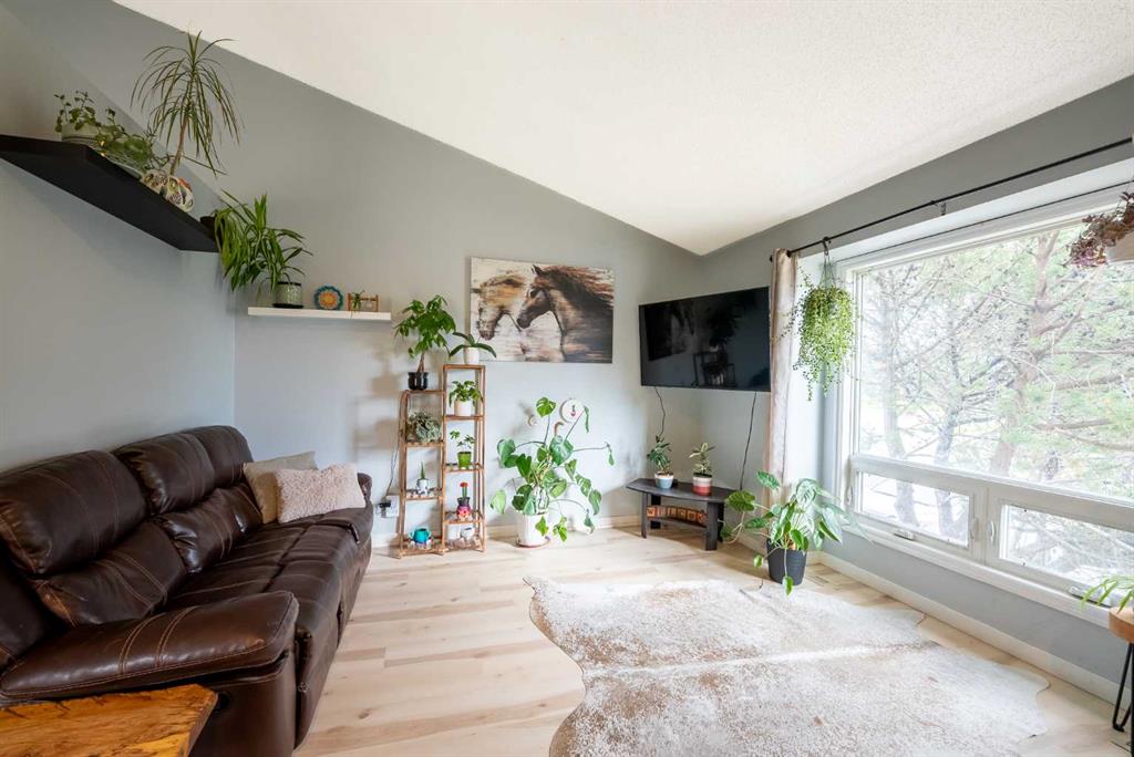 Fourth View of 23 Dakota Road W, Indian Battle Heights, Lethbridge, Alberta, T1K5L4