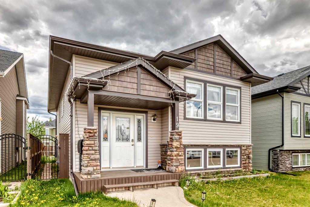 19 Charles Avenue , A2321032, Alberta,