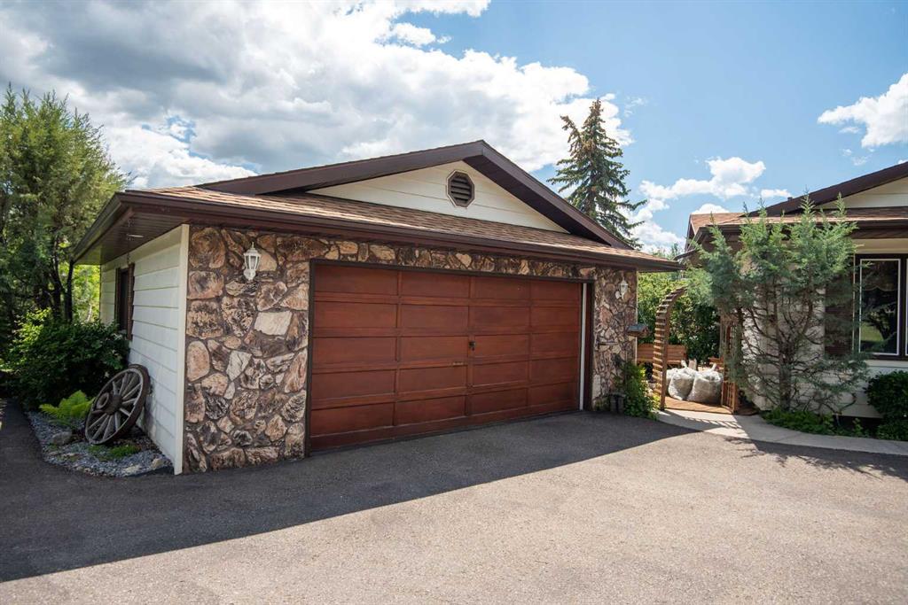 Fifth View of 129, 28319 Township Road 384  , West Ridge, Rural Red Deer County, Alberta, T4S 2A4