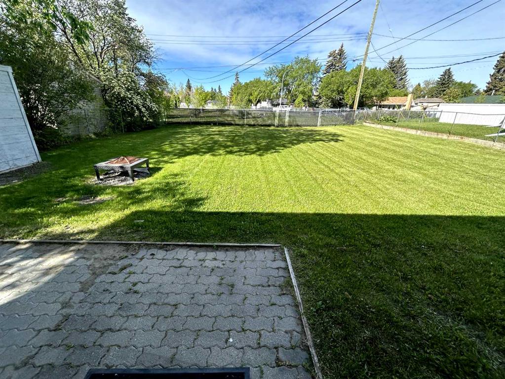 Fifth View of 639 Thornhill Drive NW, Thorncliffe, Calgary, Alberta, T2K2R9