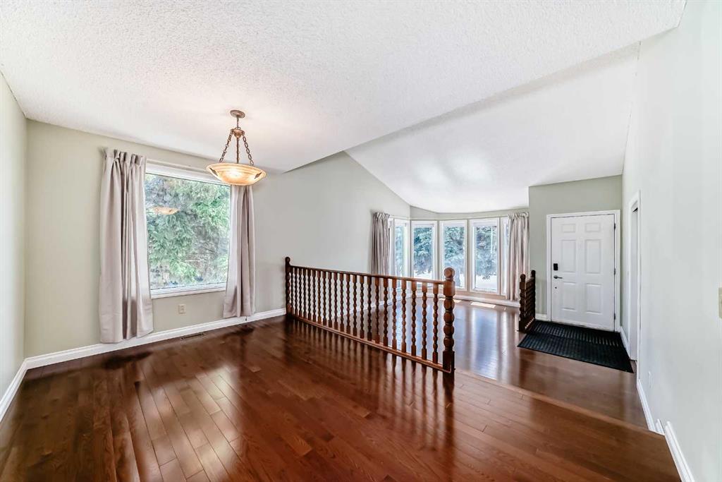 Fifth View of 55 Woodstock Way SW, Woodlands, Calgary, Alberta, T2W5X3