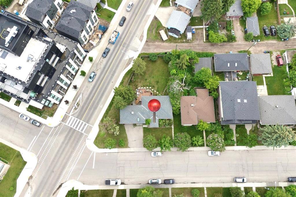 Second View of 2440 22 Street NW, Banff Trail, Calgary, Alberta, T2M 3W6