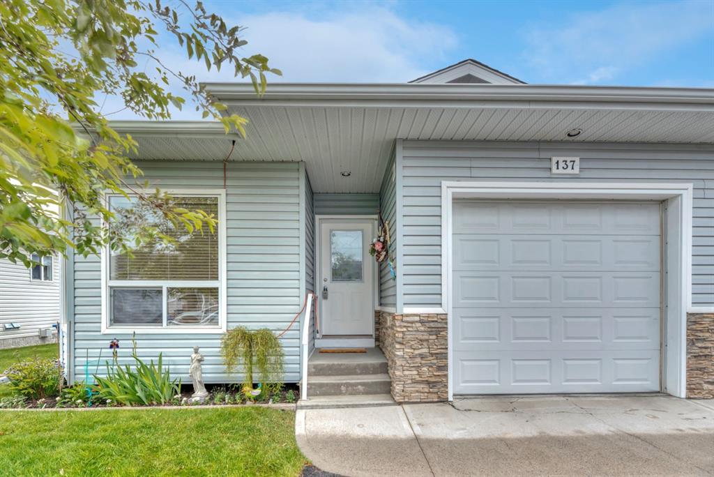 137 Ridgestone Lane , A2321142, Alberta,