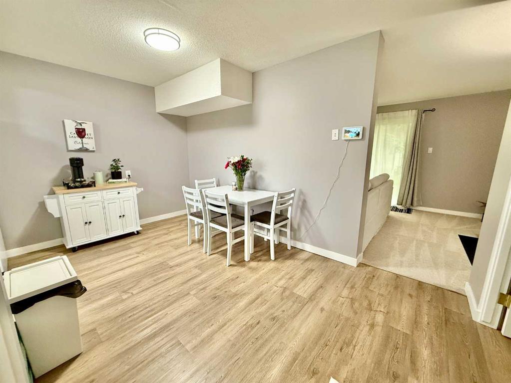 Fifth View of 20, 115 Lafayette Boulevard W, Varsity Village, Lethbridge, Alberta, T1K 4B9