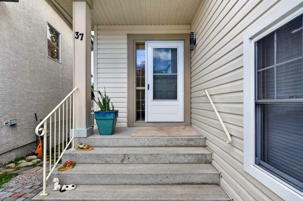 Fourth View of 37 Tuscany Meadows Common NW, Tuscany, Calgary, Alberta, T3L 2L3