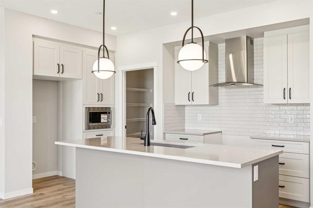 30 Hotchkiss Gardens SE, A2321201, Alberta,