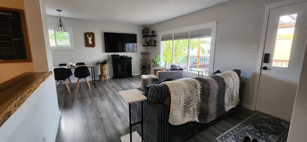 Fifth View of 107 6A  , N/A, Beaverlodge, Alberta, T0H0C0