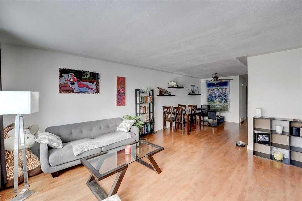 Third View of 518 54 Avenue SW, Windsor Park, Calgary, Alberta, T2V 0C7