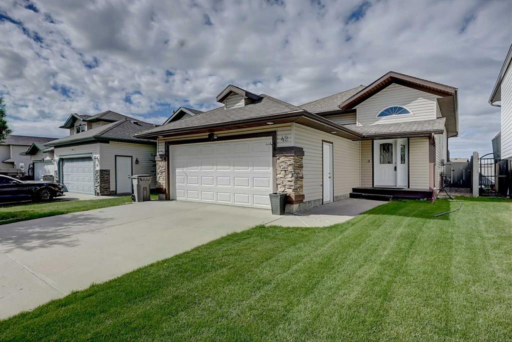 Third View of 42 Pinnacle Crossing , Pinnacle Ridge, Grande Prairie, Alberta, T8W 2X3
