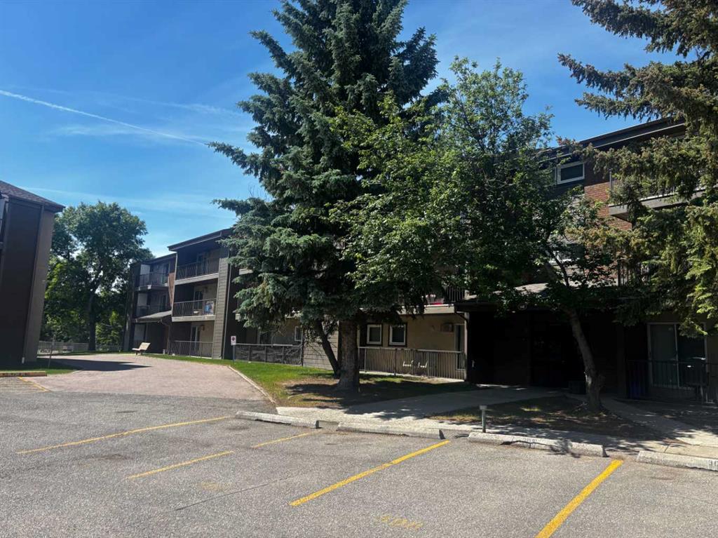 307, 440 Columbia Boulevard W, A2321264, Alberta,
