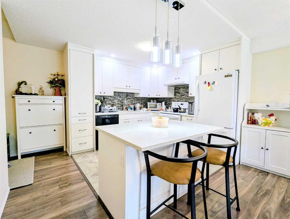 Fifth View of 217, 2211 29 Street SW, Killarney/Glengarry, Calgary, Alberta, T2E 2K1