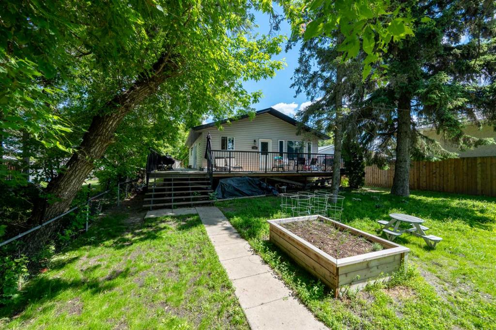 Second View of 1022 10 Avenue , Wainwright, Wainwright, Alberta, T9W1K6