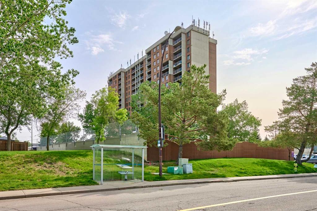 Third View of 711, 4944 dalton Drive NW, Dalhousie, Calgary, Alberta, T3A 2E6