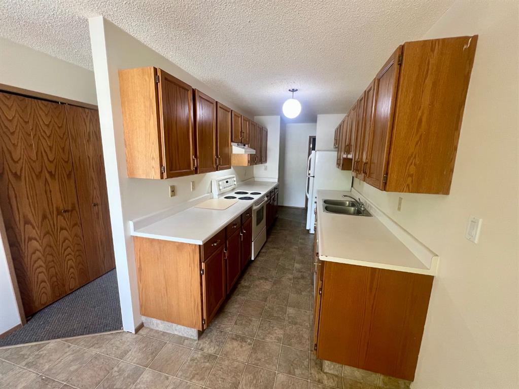 Fourth View of 204, 5502 58A Street , Riverside Meadows, Red Deer, Alberta, T4N2N3