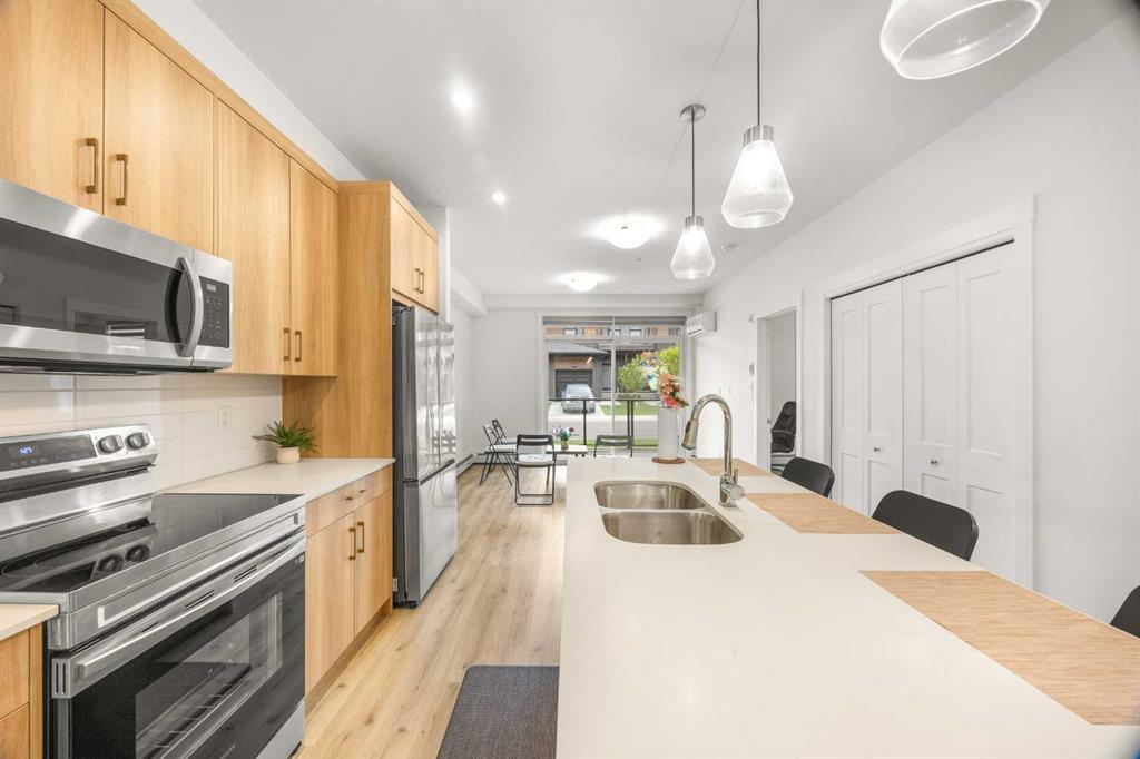 Fifth View of 2104, 55 Lucas Way NW, Livingston, Calgary, Alberta, T3P 2C7