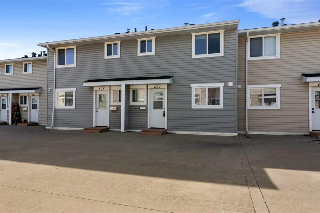 Second View of 607, 600 Signal Road , Thickwood, Fort McMurray, Alberta, T9H 3Z4
