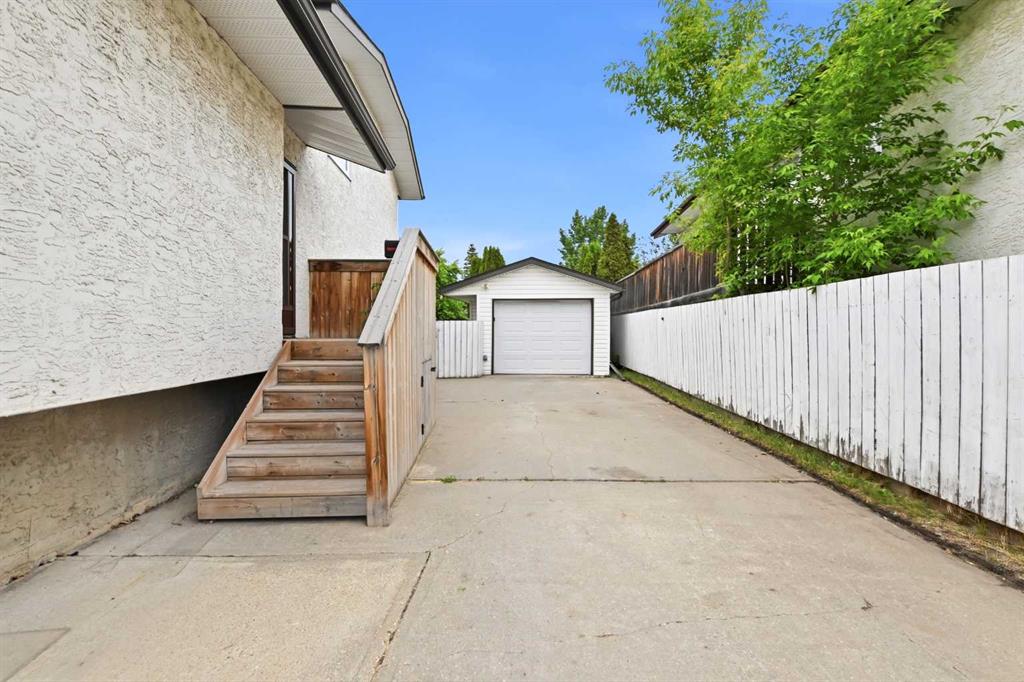 Fifth View of 10 Opal Close , Hearthstone, Lacombe, Alberta, T4L 1P9