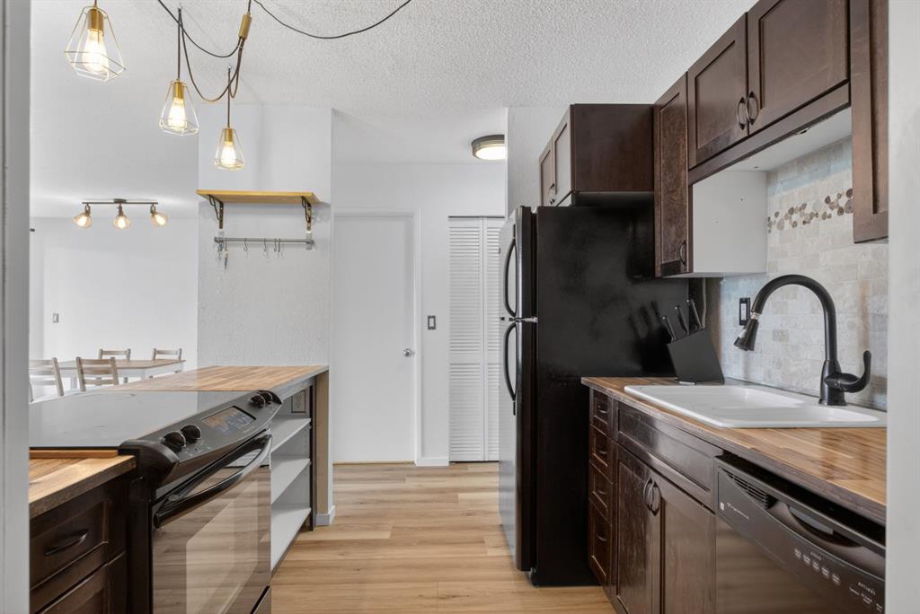 Fourth View of 208, 2130 17 Street SW, Bankview, Calgary, Alberta, T2T 4M5