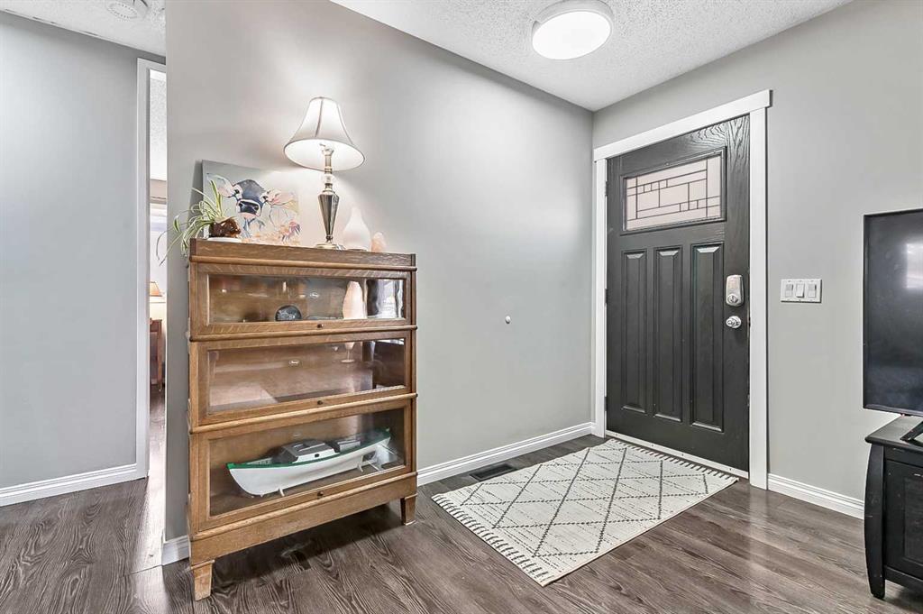Third View of 399 Maitland Crescent NE, Marlborough Park, Calgary, Alberta, T2A 5T6