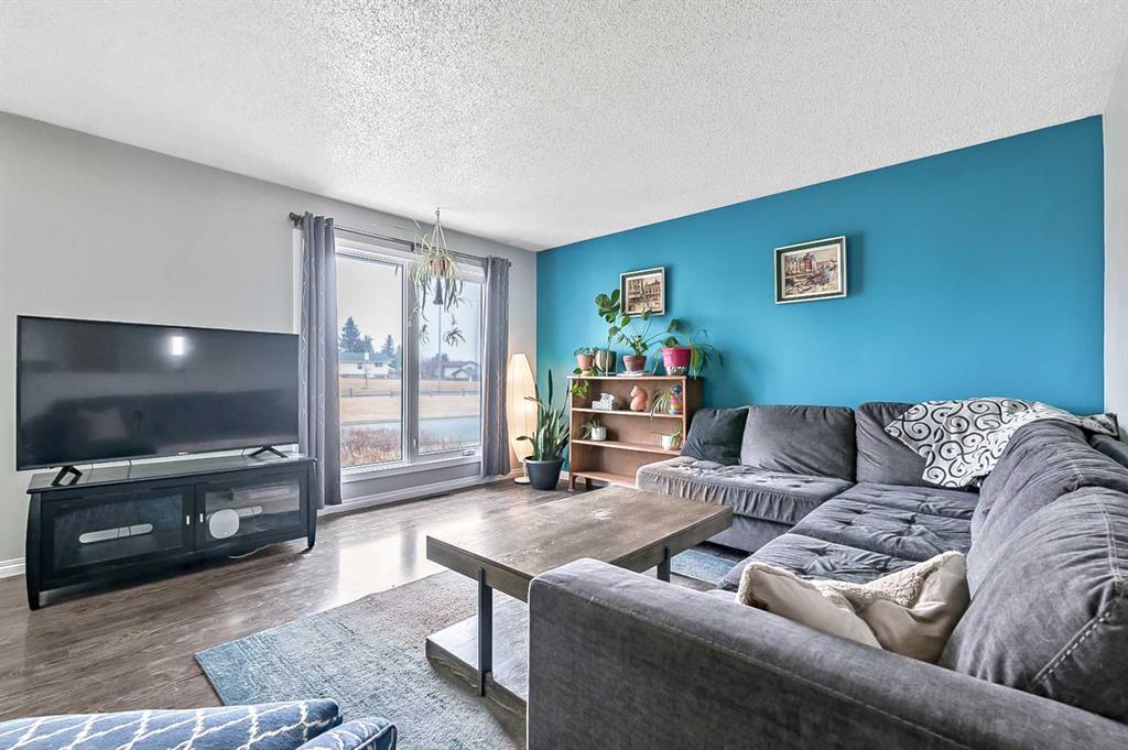 Fifth View of 399 Maitland Crescent NE, Marlborough Park, Calgary, Alberta, T2A 5T6