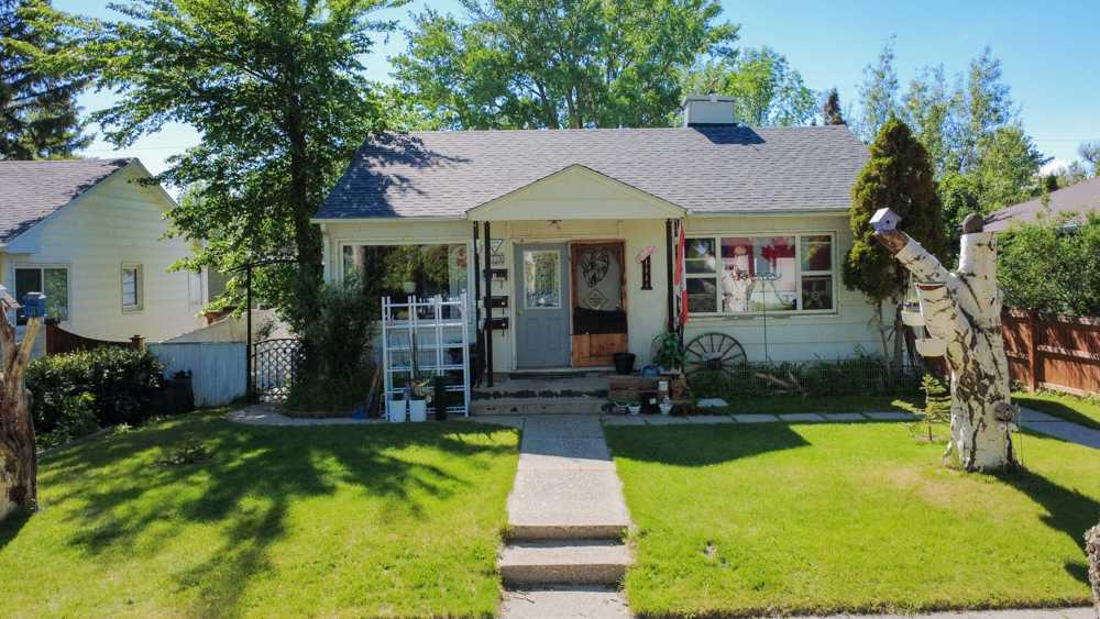Second View of 1118 12B Street S, Fleetwood, Lethbridge, Alberta, T1K 1S2