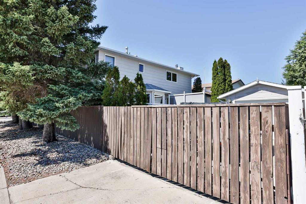 Fourth View of 2265 27 Avenue S, Southgate, Lethbridge, Alberta, T1K 6K5