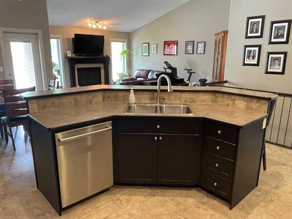 Fifth View of 18 Park Point , NONE, Whitecourt, Alberta, T7S 1W9