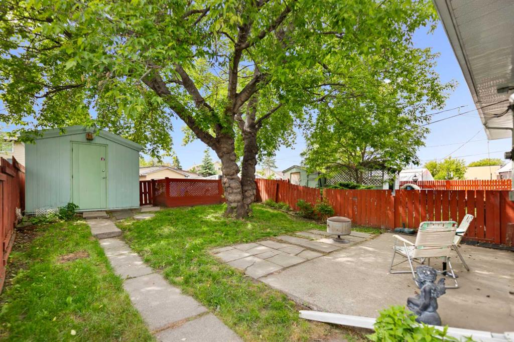 Fourth View of 4519 26 Avenue SE, Forest Lawn, Calgary, Alberta, T2B 2K4