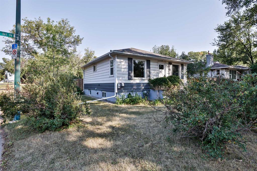 Third View of 145 19 Street N, Westminster, Lethbridge, Alberta, T1H 3J7